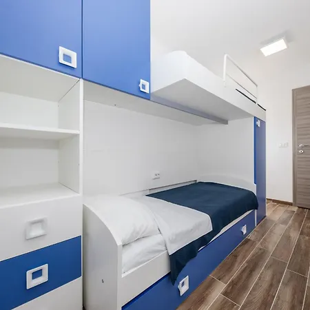 Apartments Gael